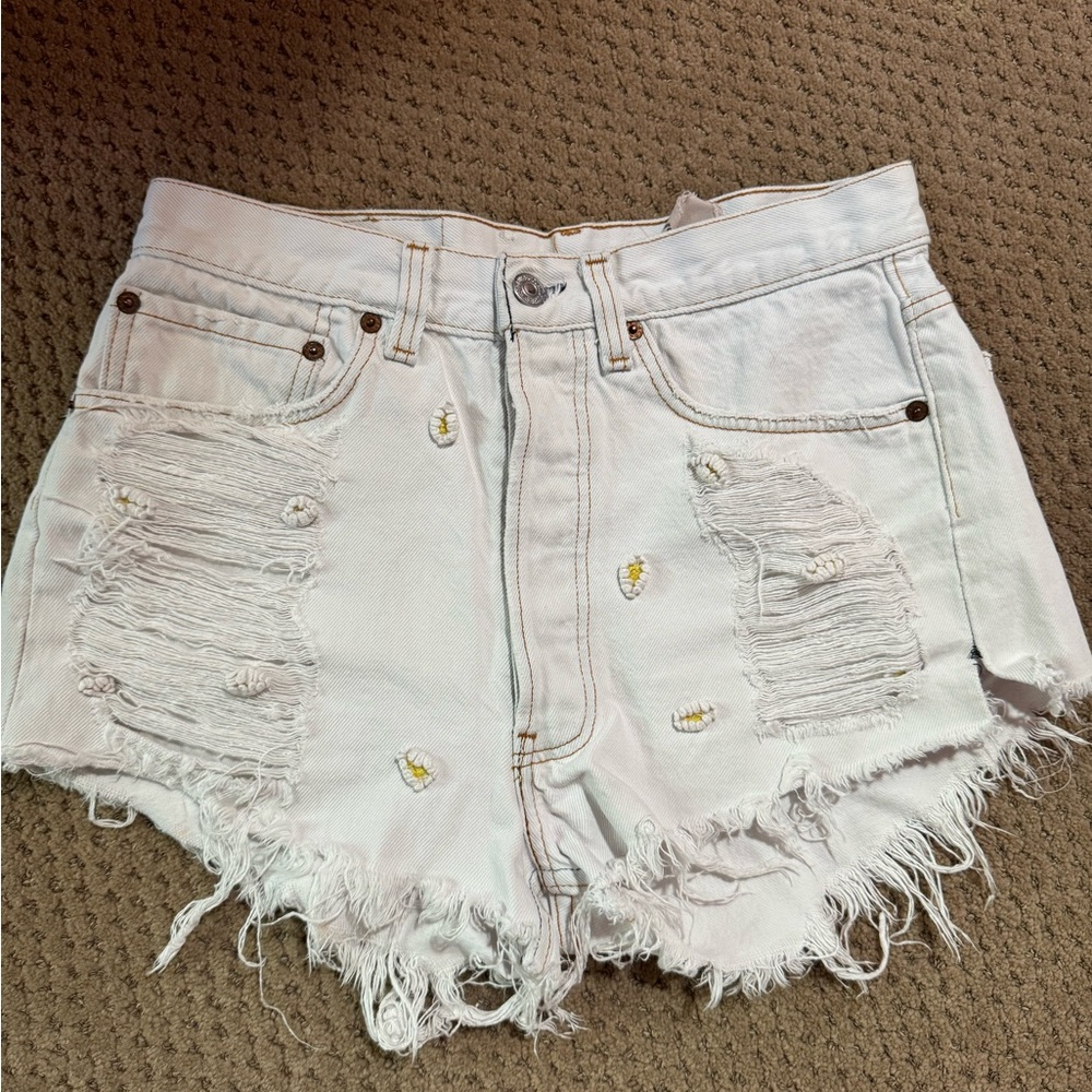 Vintage! Furst of a Kind Vintage Levi’s flower short shorts!